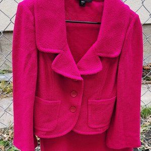 St John Skrt Suit MUST GO